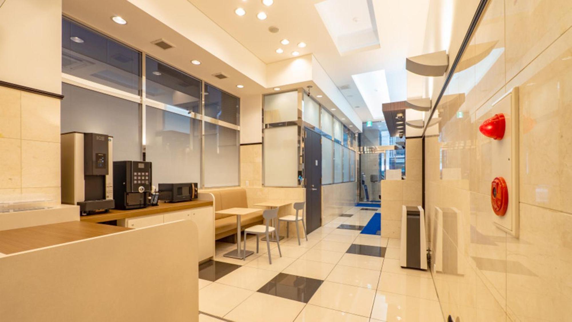 Toyoko Inn Tokyo Eki Yaesu Kita Guchi Ngoại thất bức ảnh